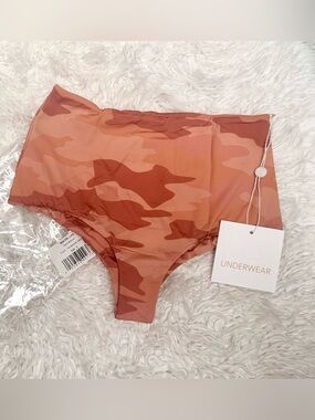 NEW WITH TAGS MAI Underwear High-Waist Bikini Bottom in Rust Camo Size Small